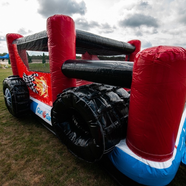 Felfújható attrakció Monster Truck - ugrálóvár és száraz medence