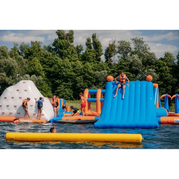 Felfújható vízipark Beta (24 x 18 m)